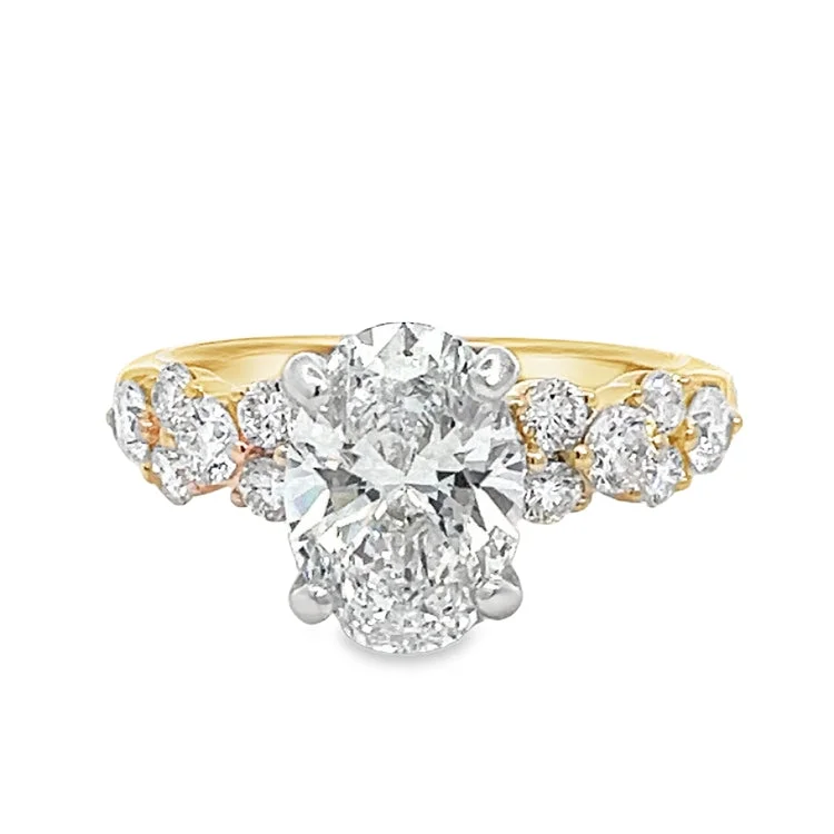 LAB GROWN OVAL & ROUND DIAMONDS 3.09ctw PRONG SET RING