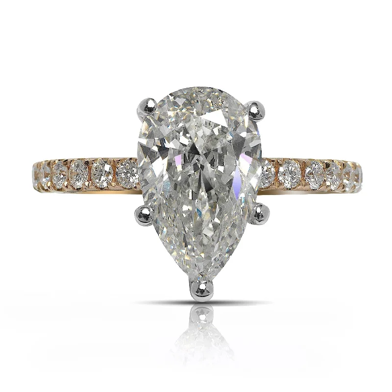 Halo - Style Women's Diamond Rings with a Center Diamond Surrounded by Smaller Diamonds in 18K GoldRIA 3 CARAT PEAR SHAPE J COLOR VS1 CLARITY DIAMOND ENGAGEMENT RING 18K YELLOW GOLD GIA CERTIFIED 3 CT J VS1 BY MIKE NEKTA