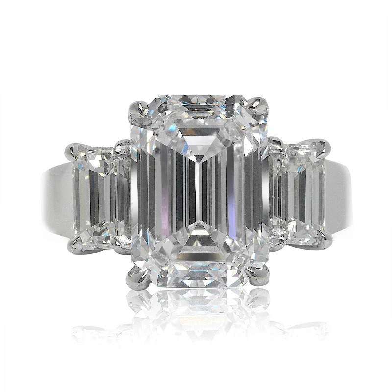 Cluster - Style Women's Diamond Rings with Multiple Small Diamonds Arranged in a Stunning PatternSHAE 6 CARAT EMERALD CUT D COLOR VVS1 CLARITY DIAMOND ENGAGEMENT RING 14K WHITE GOLD GIA CERTIFIED 5 CT VVS1 BY MIKE NEKTA