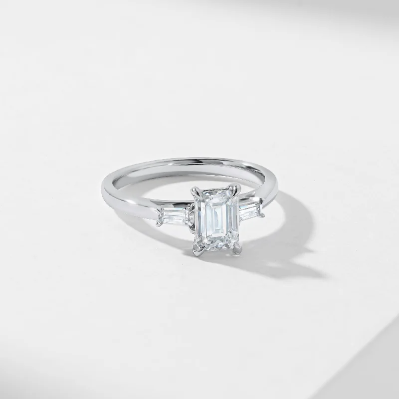 Aquamarine and diamond engagement ring in a 18K white - gold setting with a scalloped edge1.5ct Emerald Cut Lab Diamond With Tapered Baguette Shoulders Trilogy Ring 1.62tdw