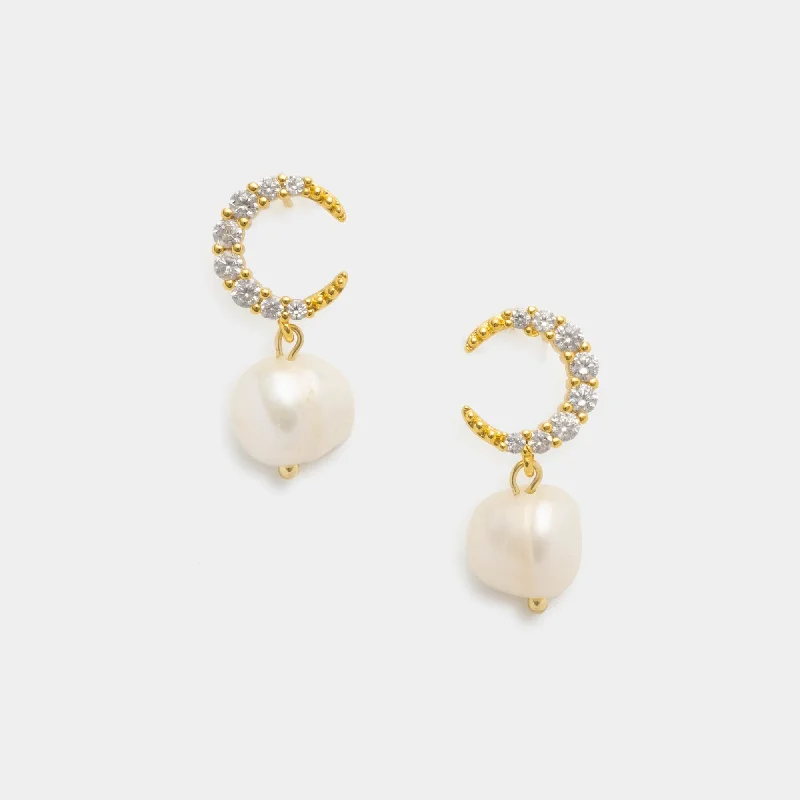 Heart - shaped drop earrings for a loving and charming lookMoon Pearl Earrings