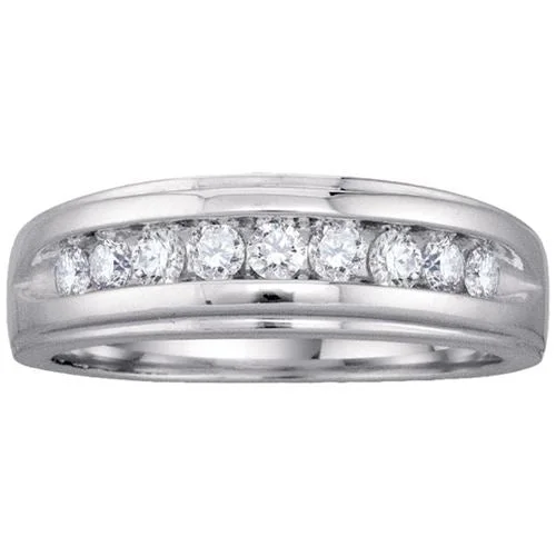 Art Deco - Inspired Wedding Bands with Geometric Patterns in Platinum for a Retro and Glamorous Style1/4 CTW Diamond Wedding Ring in 14KT White Gold