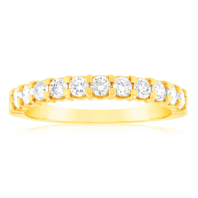 Pearl - and - Diamond - Studded Wedding Bands in White Gold for a Feminine and Elegant Touch18ct Yellow Gold Ring With 1/2 Carats Of Diamonds Set with 11 Diamonds