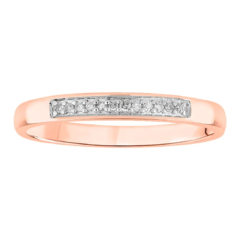 Art Deco - Inspired Wedding Bands with Geometric Patterns in Platinum for a Retro and Glamorous Style9ct Rose Gold Diamond Ring with 12 Brilliant Diamonds