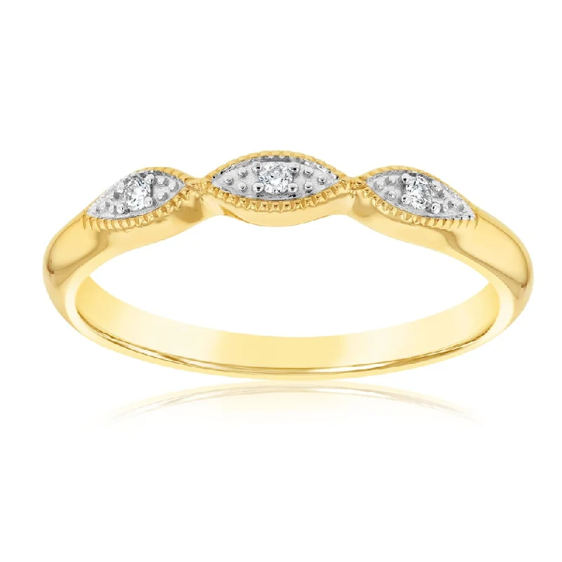 Matte - Black Ceramic Wedding Bands with a Polished Edge for a Sleek and Modern Appearance9ct Yellow Gold Diamond Milgrain Ring with 3 Brilliant Diamonds