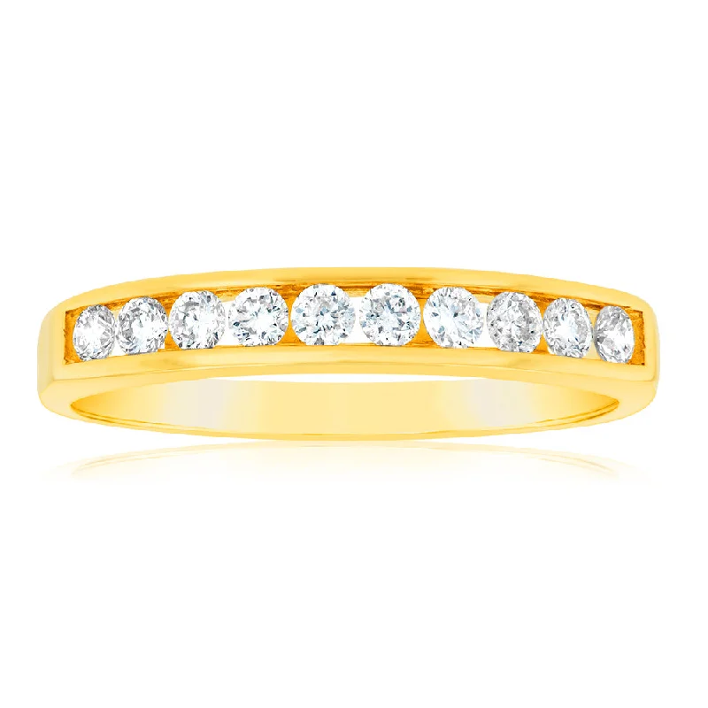 Pearl - and - Diamond - Studded Wedding Bands in White Gold for a Feminine and Elegant Touch9ct Yellow Gold Diamond Ring Set with 10 Brilliant Diamonds