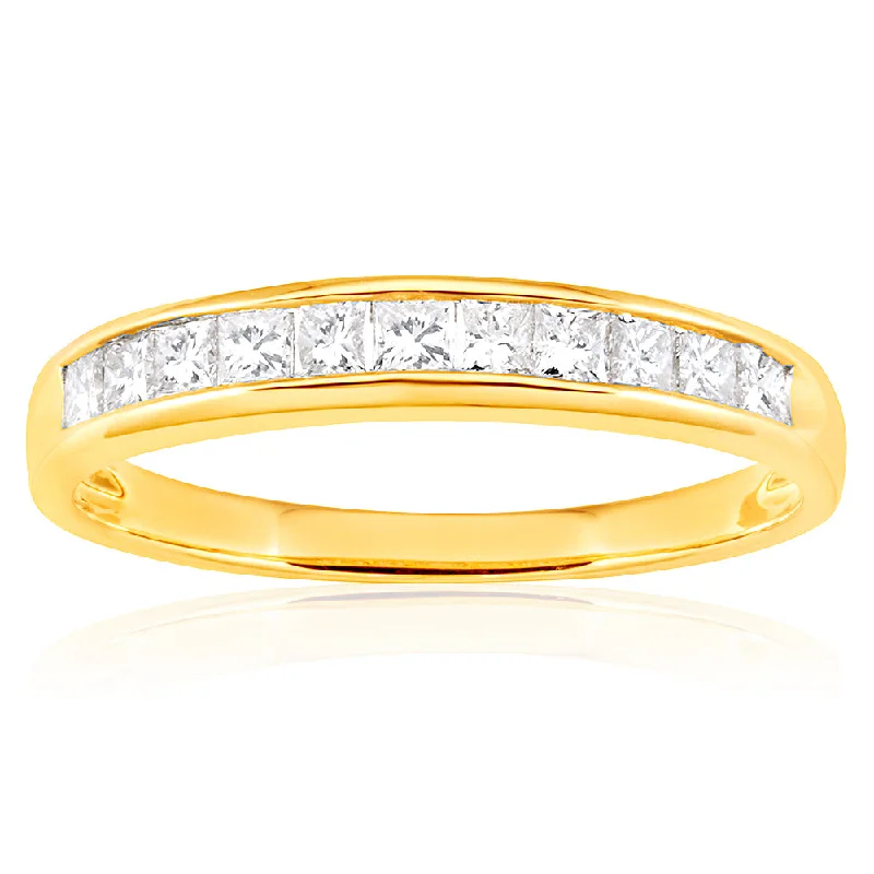 Laser - Etched Floral Design Wedding Bands in Palladium for a Delicate and Intricate Look9ct Yellow Gold Diamond Ring Set With 11 Princess Cut Diamonds