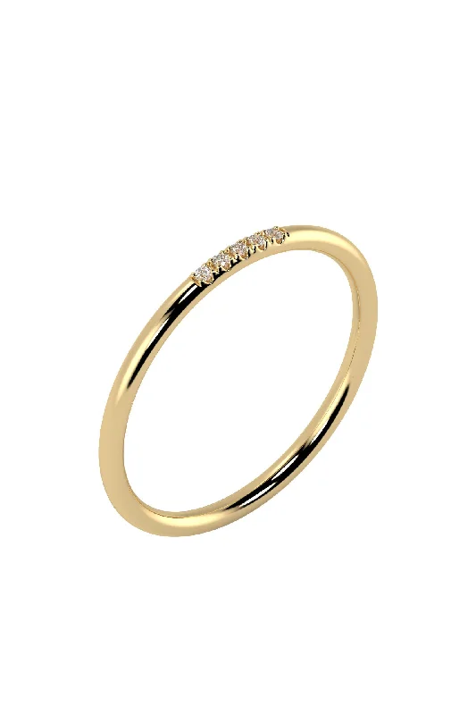 Men's Tungsten Carbide Wedding Bands with a Matte Finish and Grooved Details for a Modern and Durable OptionLine 18K Gold Ring w. Lab-Grown Diamonds