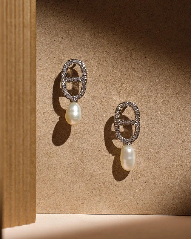 Matte - Finish Titanium Hexagon Stud Earrings for a Sleek and Contemporary StyleAs Fresh As Daisy Pearl Earring