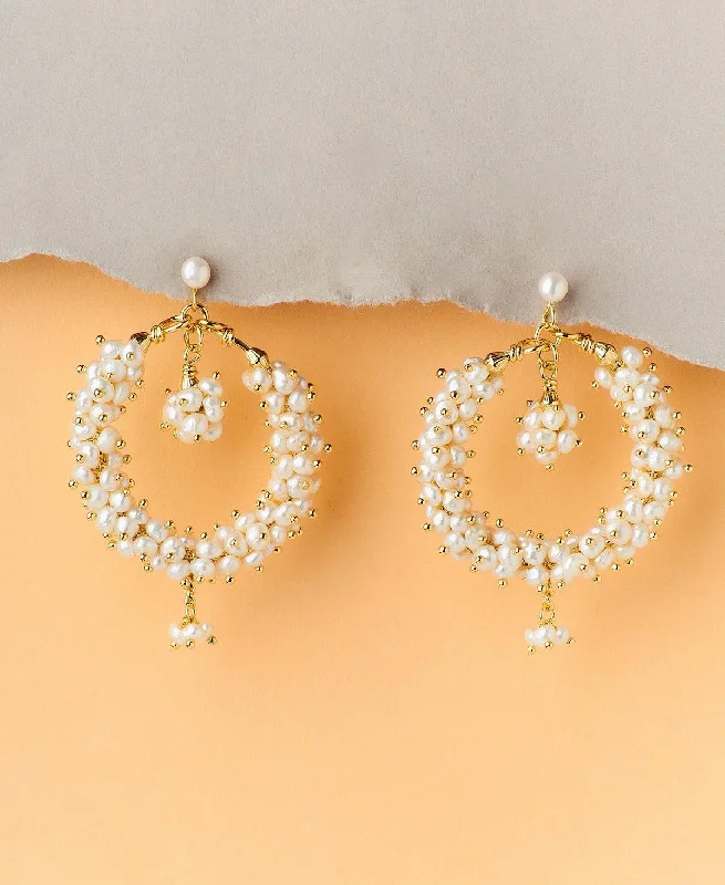 Rhinestone - Embellished Crown - Shaped Stud Earrings for a Princess - Inspired LookBeautiful Banjara Pearl Earring