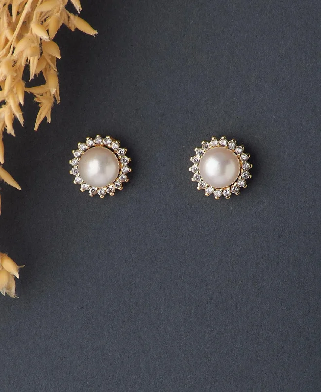 Glow - in - the - Dark Star Stud Earrings for a Mysterious and Night - Time - Friendly AccessoryClassic White Stud Pearl Earring